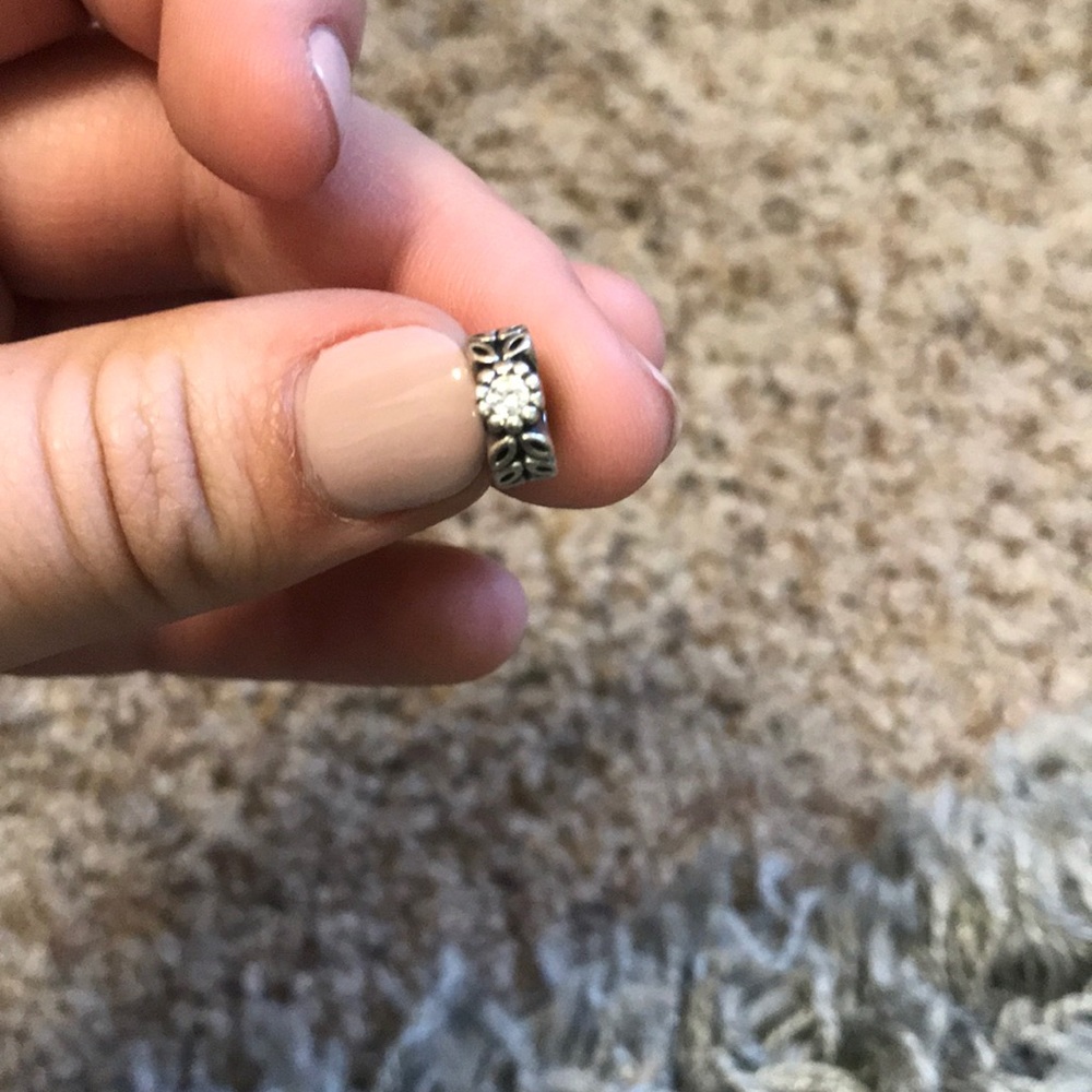 Flower pandora charm separater
